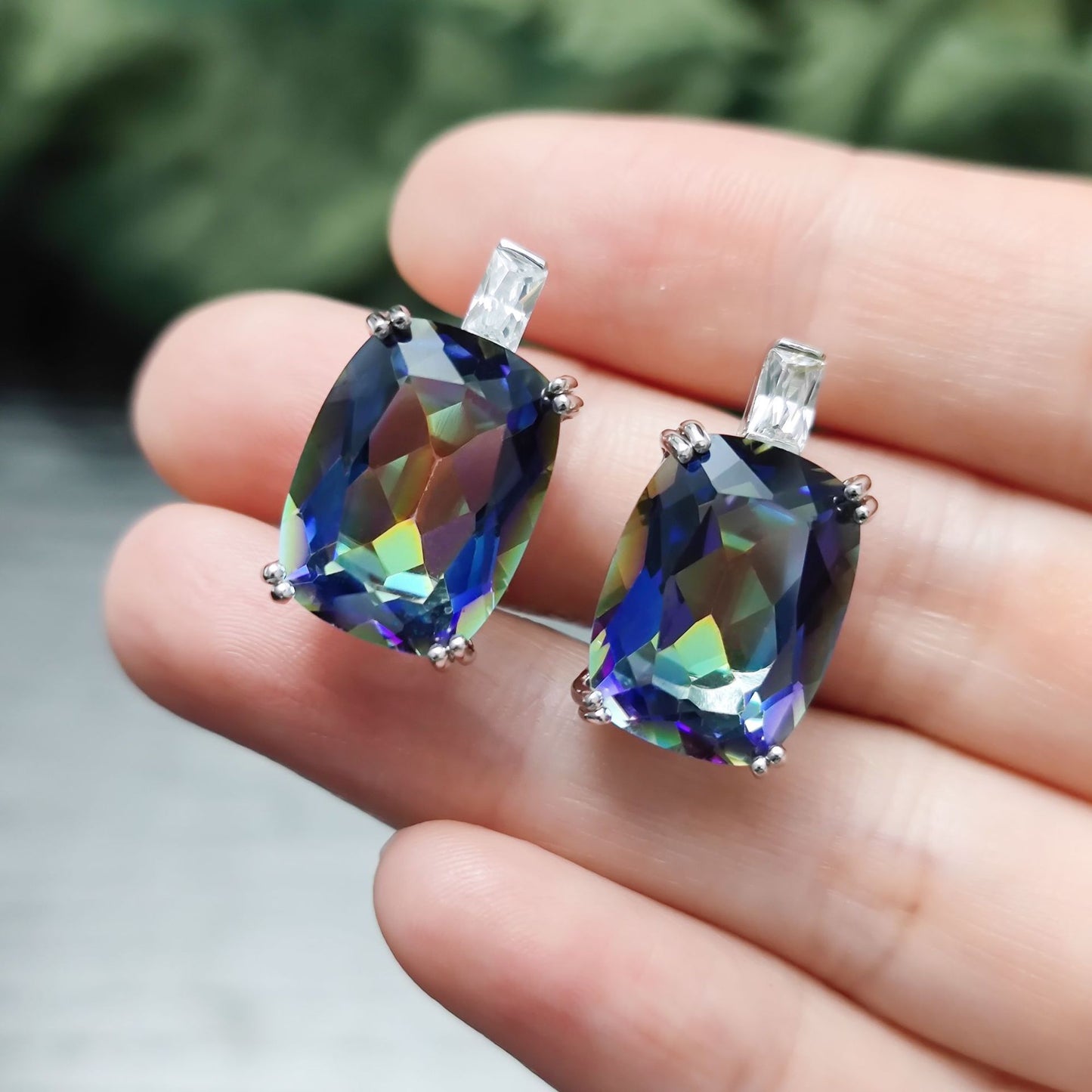 Statement Crystal Earrings for Women with British Clasp s925Sterling Silver Inlaid Colorful Crystal Large Carat Earrings Trendy