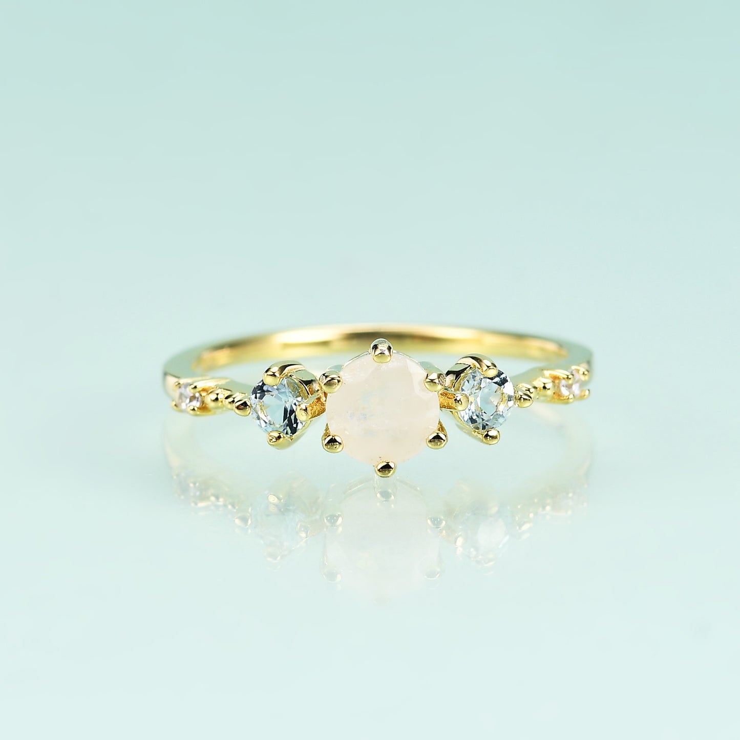 Jewelry S925Sterling Silver Inlaid Natural Moonstone Ring Fashionable Light Luxury Gemstone Plated14k Gold ring