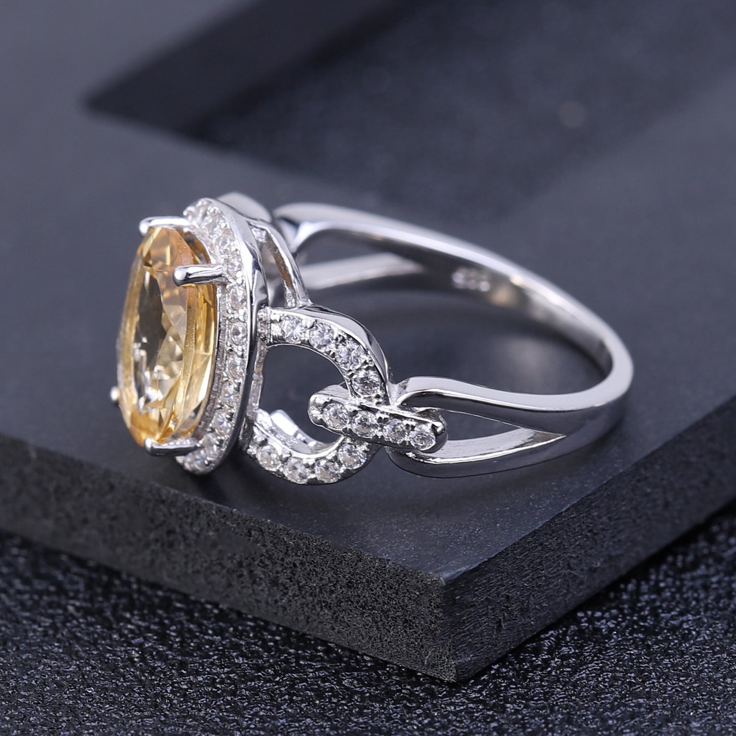 Luxurious Natural Gemstone Yellow Quartz Ring Retro Design s925Silver Inlaid Gemstone Ring