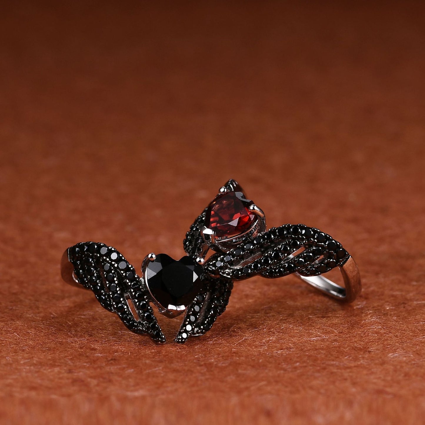 Dark Wings Heart Designer Natural Gemstone Ring s925Sterling Silver Inlaid Garnet Ring