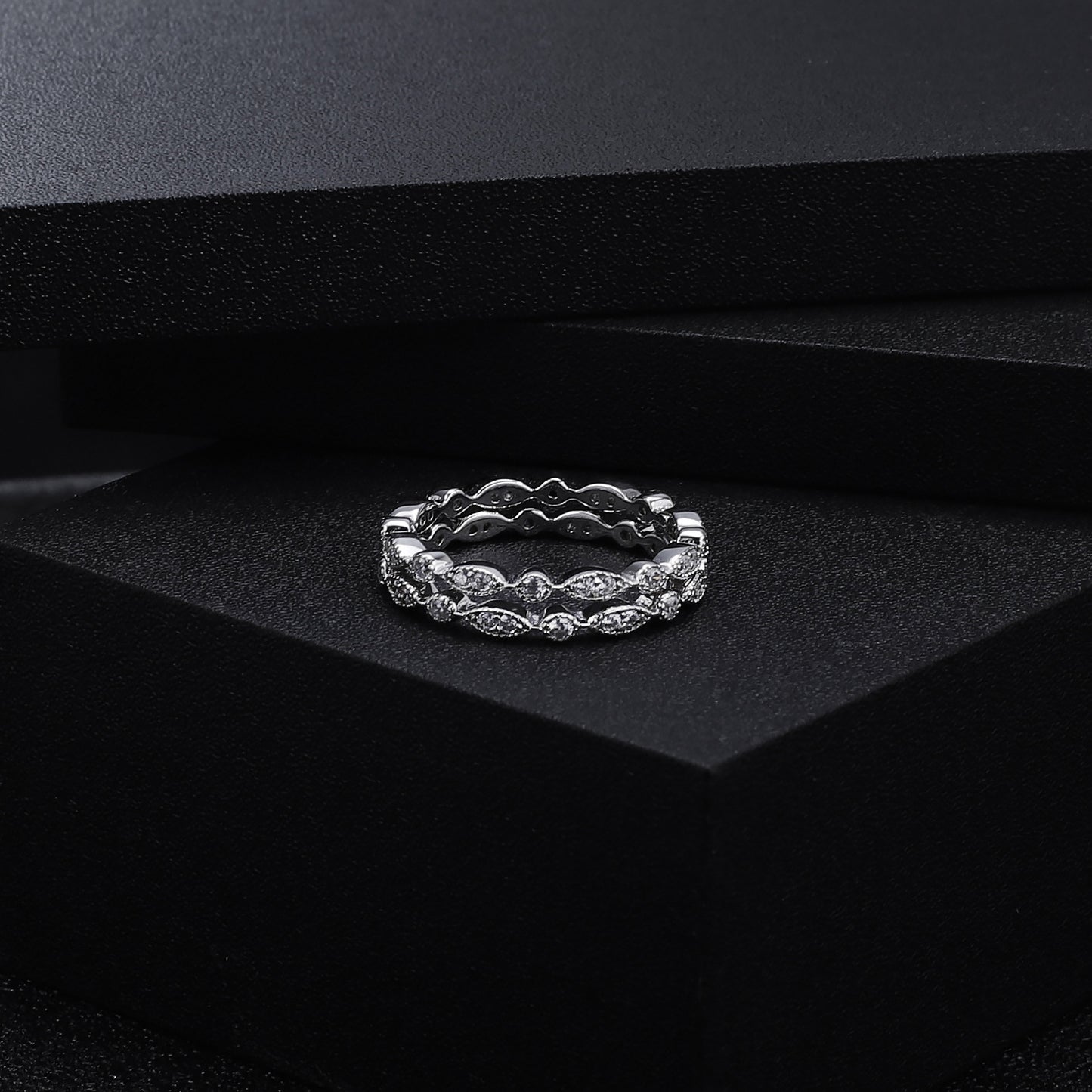 Fashion Commuting Moissanite Ring s925Sterling Silver Platinum Plated Full Moissanite Ring