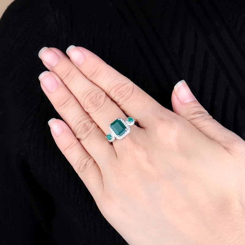 Luxurious and Sophisticated Green Agate Ring New stylish design with elegance s925Sterling Silver Inlaid Gemstone Ring