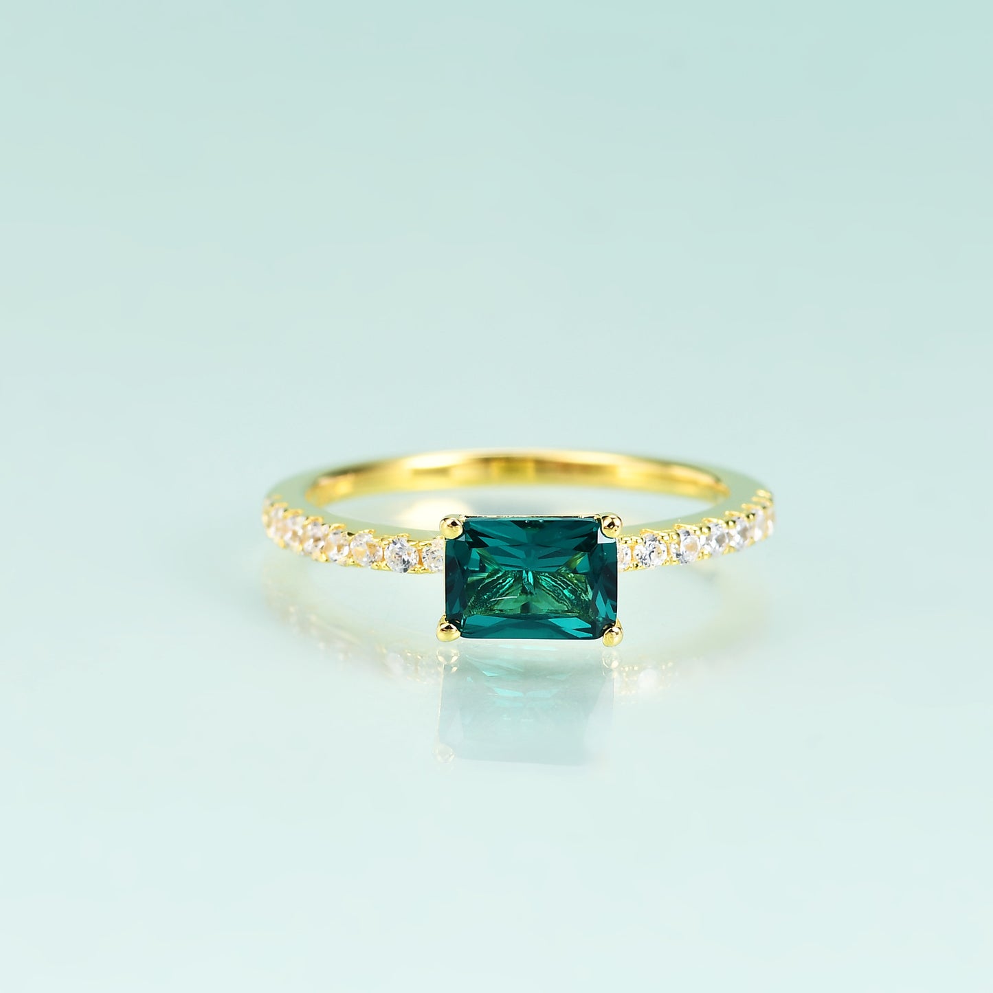 S925Sterling Silver Inlaid Emerald Nano Gemstone Ring Fashionable and Elegant Simple Luxury Plated14K Gold ring