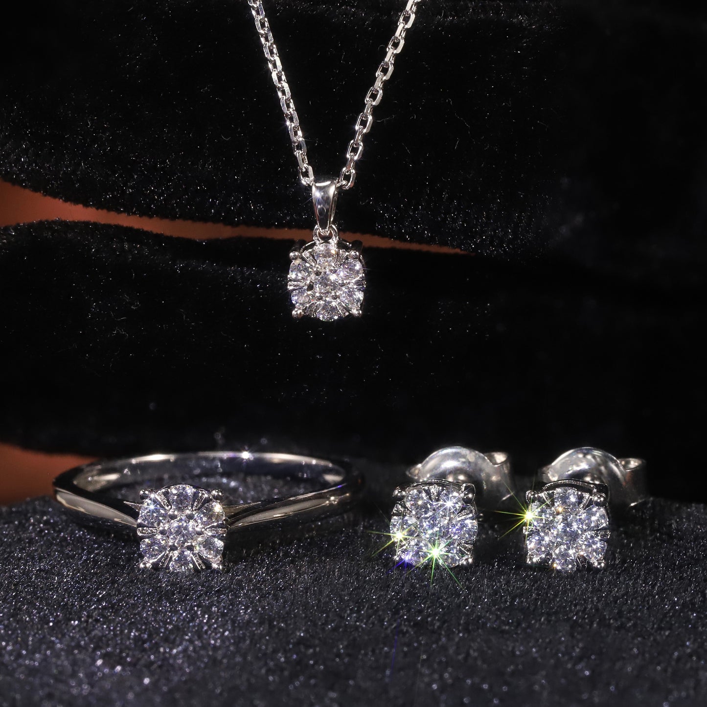 Light Luxury chic Fengqun Inlaid Crushed Diamond Cultivated Diamond Pendant9/10/14/18k White Gold Rose Gold Yellow Gold Necklace