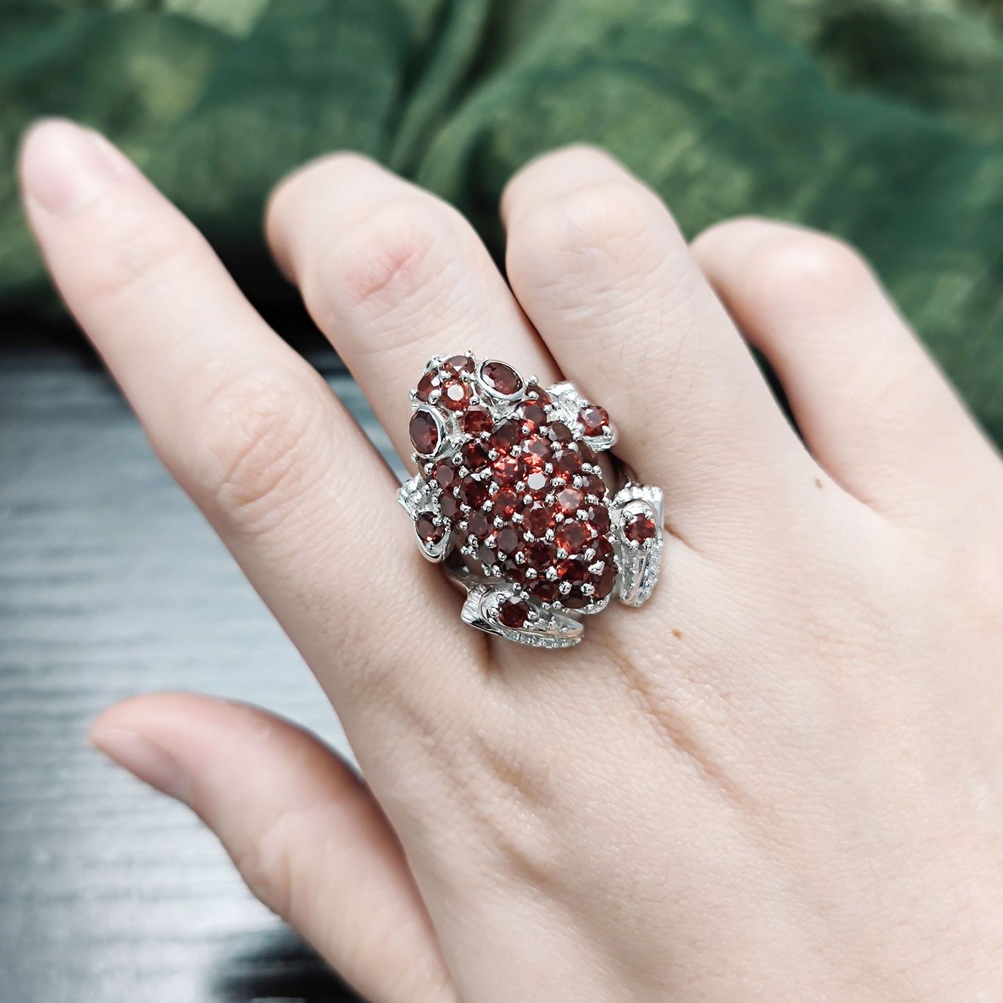 Unique Personality Toad Gemstone Ring s925Sterling Silver Inlaid Natural Topaz Garnet Ring Animal