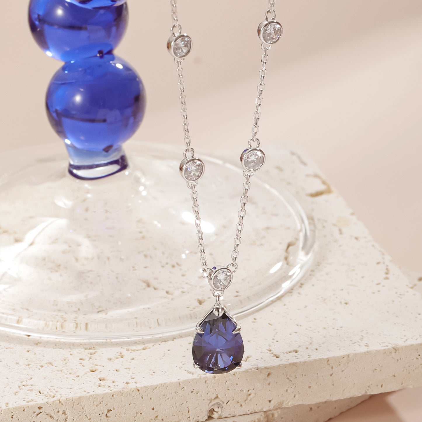 Design-inspired Chain s925Sterling Silver Royal Blue Cultivated Sapphire Pendant Water Drop Shape6.9Carat Gemstone Necklace