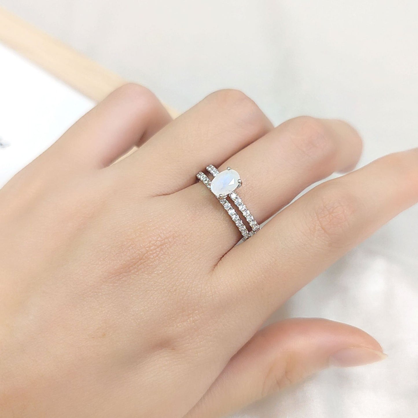All-Matching V Shaped Wedding Rings Couple Rings S925Sterling Silver Plated18k Gold Inlaid Gemstone Layered Ring Set