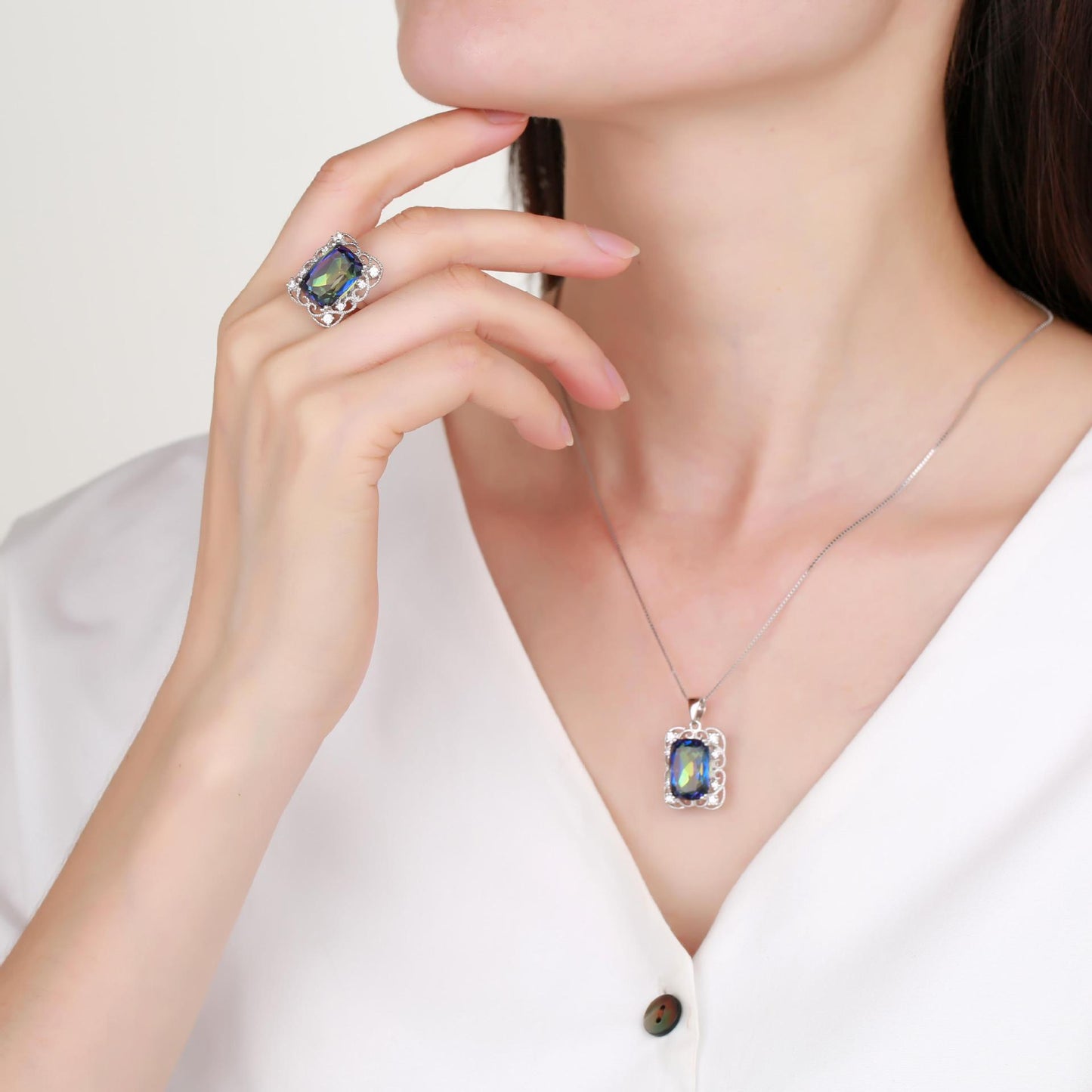 Design Style Luxurious Jewelry Accessories Necklace Pendant Personality s925Sterling Silver Gemstone Inlaid Pendant