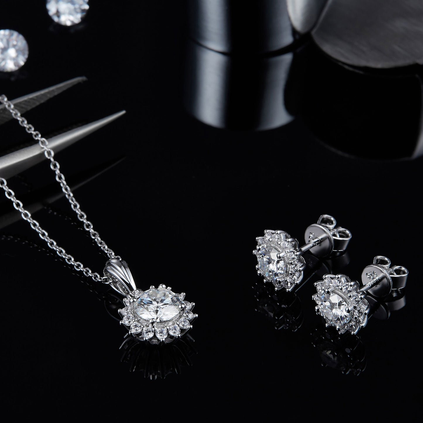 Light Luxury925Silver Necklace Earrings Bracelet Three-Piece Set Sunflower Design Inlaid Moissanite Pendant Jewelry Set