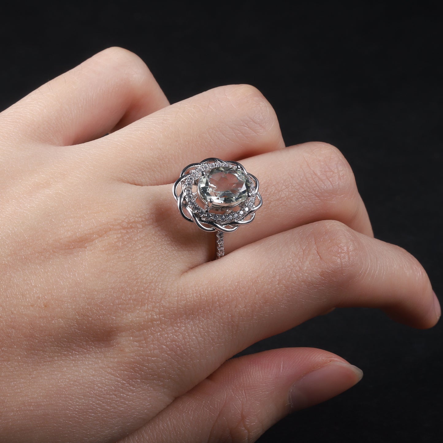 s925Sterling Silver Natural Green Amethyst Ring Design Sense Fashionable Elegant Luxurious Cluster Inlaid Natural Gemstone Ring