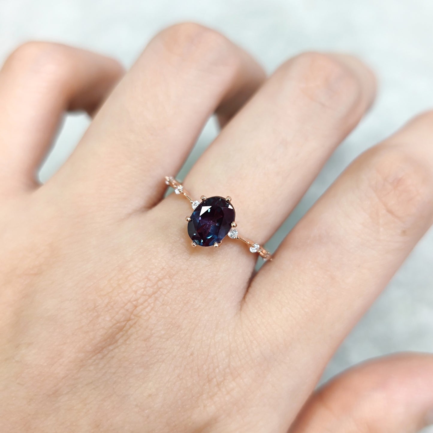 Minimalist Color-Changing Stone Ring s925Silver Inlaid Synthetic Alexandrite Gemstone Ring for Women Wholesale