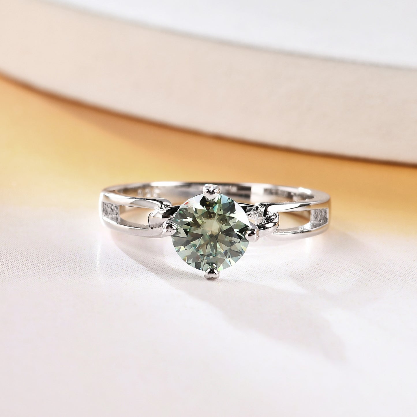 Green Moissanite1Carat Twist Arm Butterfly Ring Set GRA Certificate of Light Luxury Fashion s925Silver Gemstone Ring
