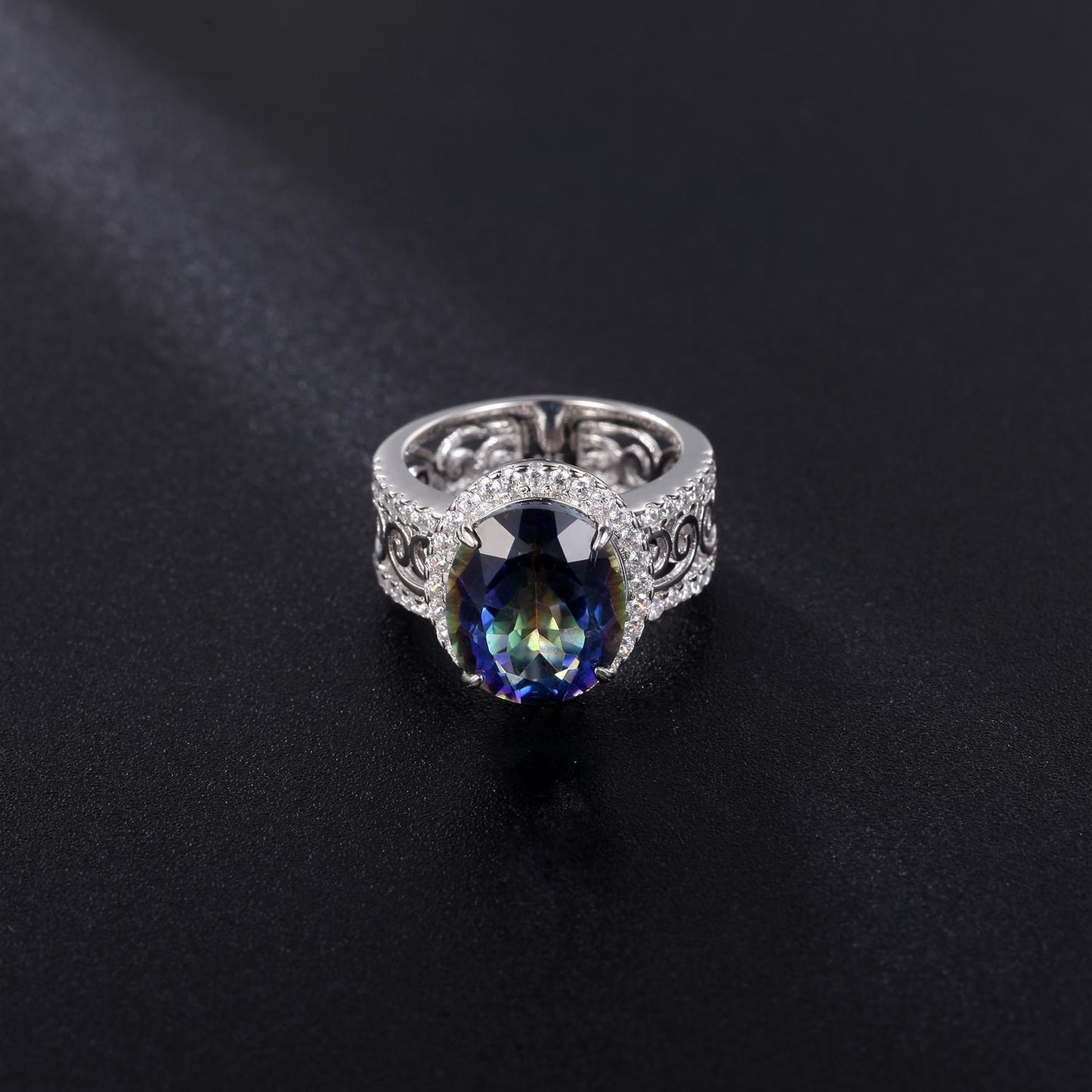 Luxurious Vintage Style Gemstone Ring for Women Retro Fashion s925Sterling Silver Inlaid Cultivated Ruby Ring