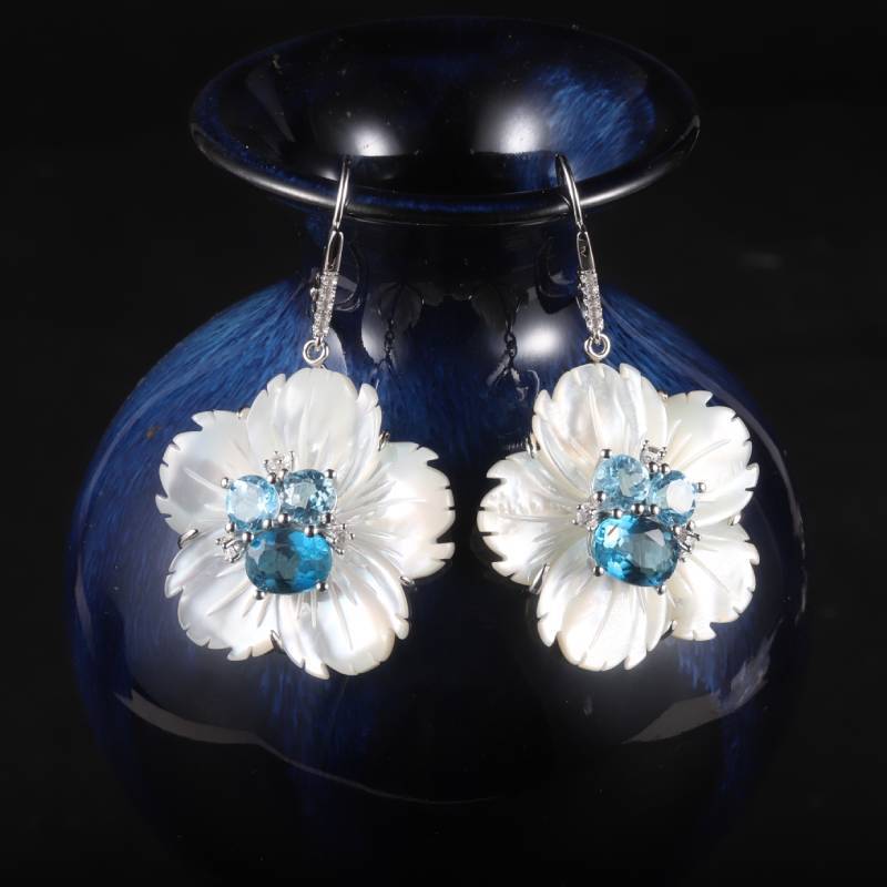 ins Fresh and Elegant Earrings for Girlfriend's Birthday Gift, Shell Natural Topaz Flower Earrings New Style