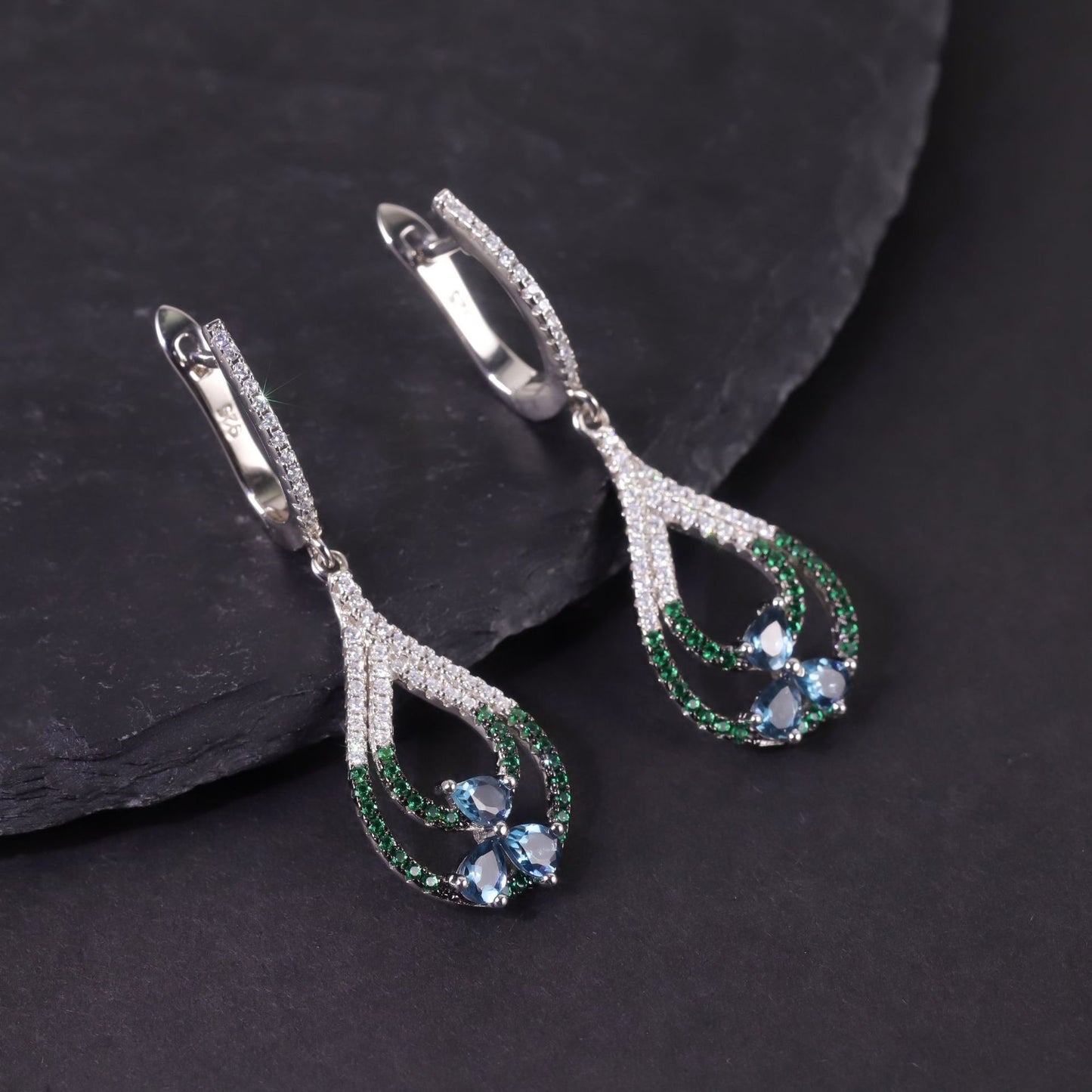 Unique Style Earrings s925Sterling Silver Inlaid Natural Garnet Earrings Crystal Translucent Stone Ear Clips New Style