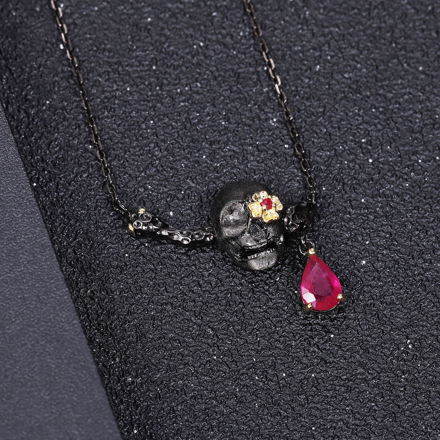 Dark Style Designer Skull Jewelry Three-Piece Set Halloween Outfit925Silver Gemstone Ring Earrings Pendant