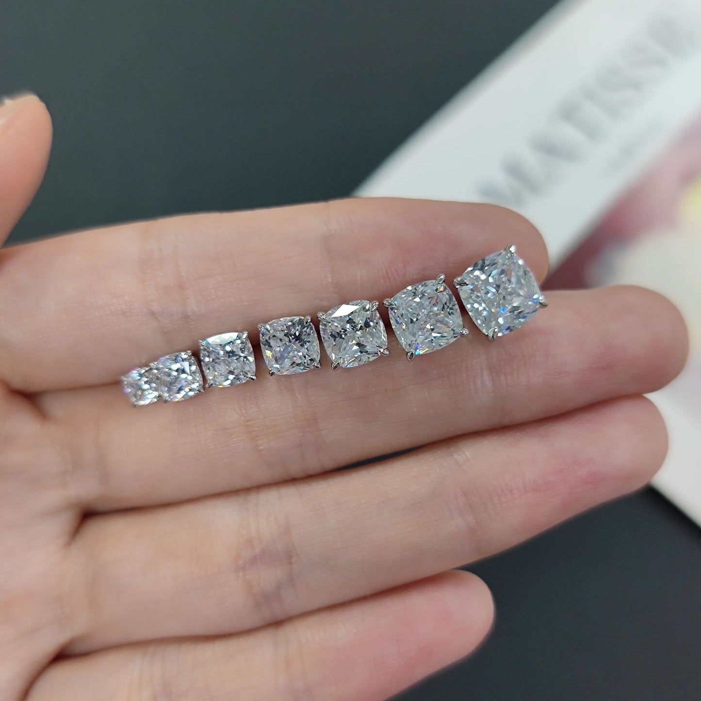 Commuting Daily Fat Square Moissanite Earrings Eagle Claw0.6/1.5/2/2.5Carat s925Sterling Silver Earrings In Stock