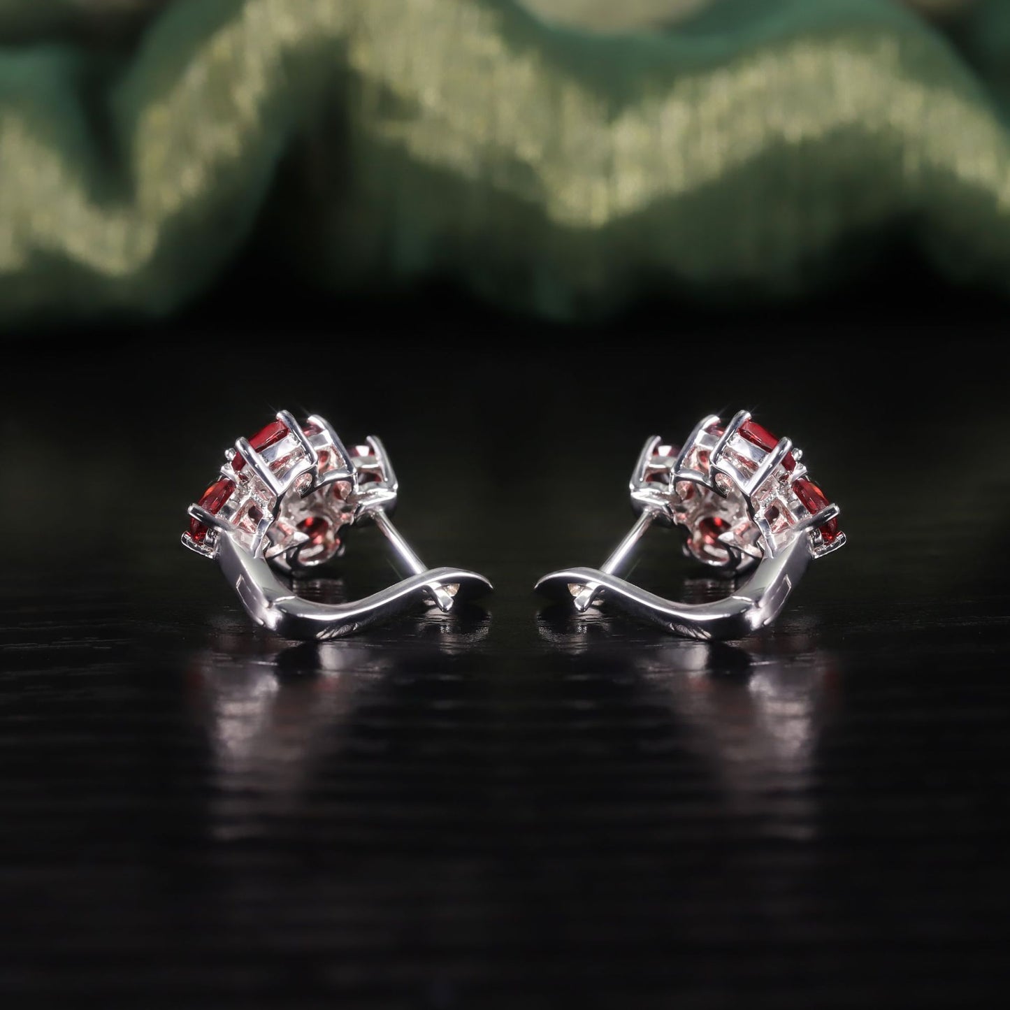 Whitening Red Gemstone Earrings s925Sterling Silver Inlaid Natural Garnet Earrings Wholesale Stud Earrings for Women