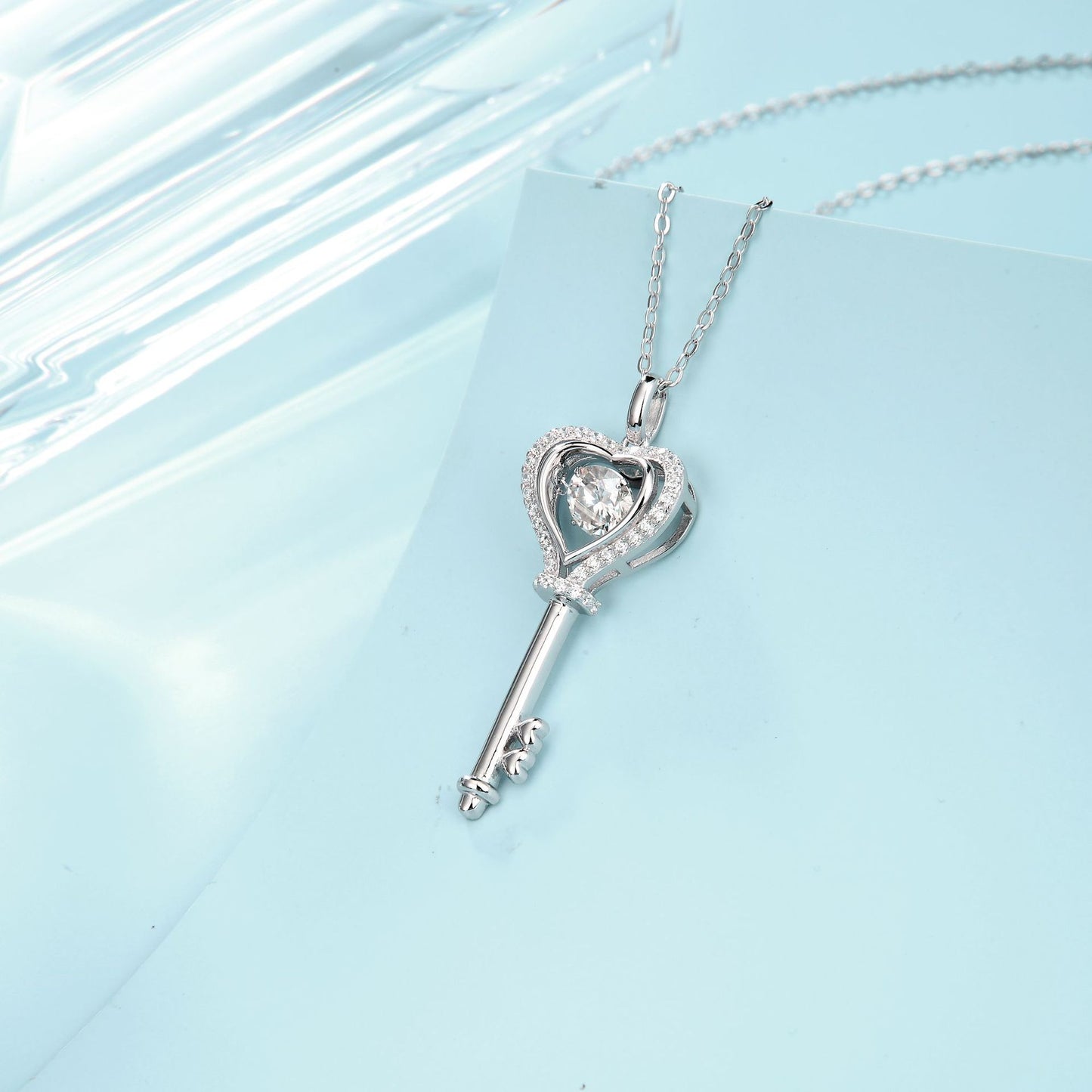 s925Silver Fine Craft Inlaid Moissanite Necklace Pendant Versatile Light Luxury Internet Celebrity Design Dynamic Key Necklace