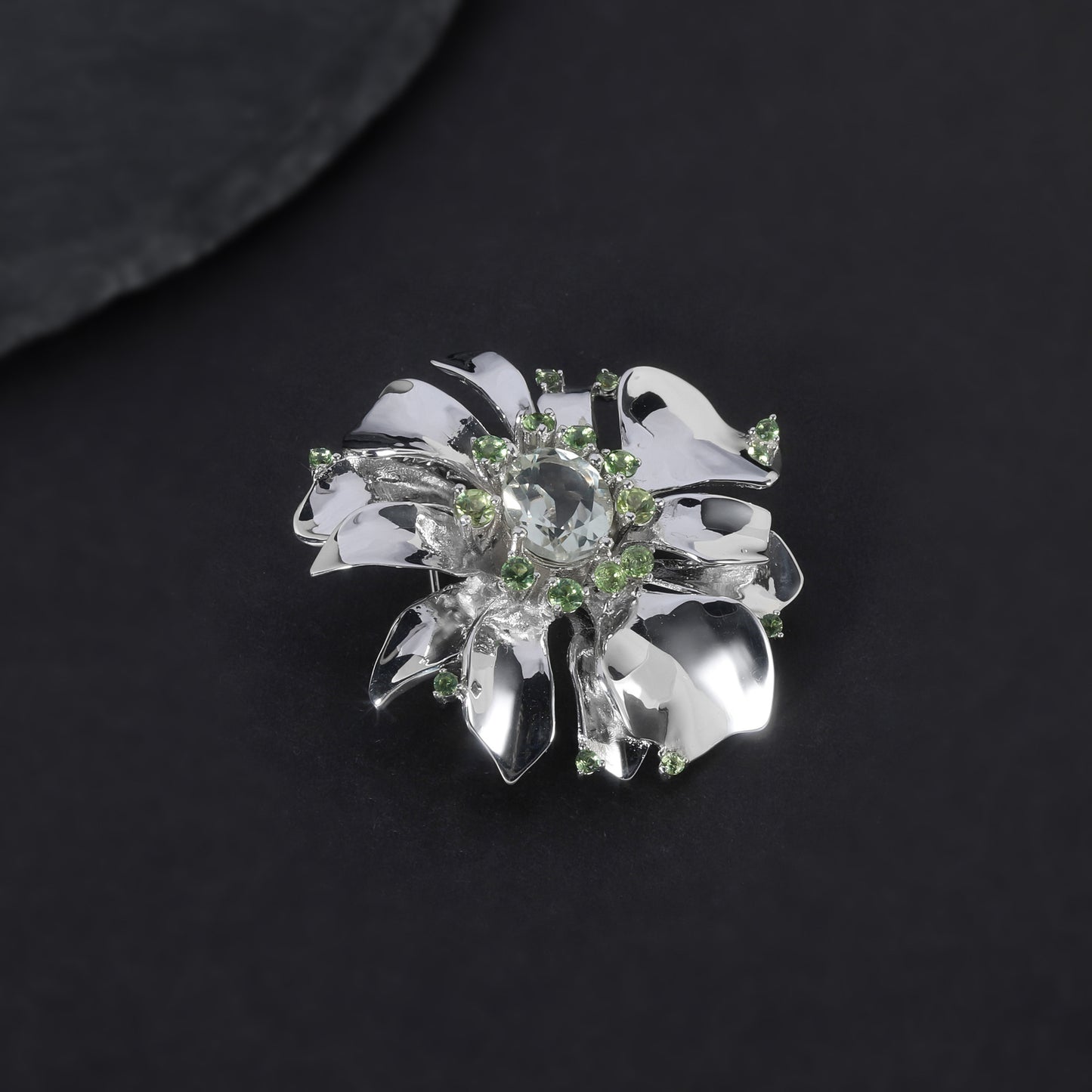 Designer Natural Green Amethyst Flower Brooch Advanced Sense s925Silver Inlaid Gemstone Natural Colorful Gemstone Brooch