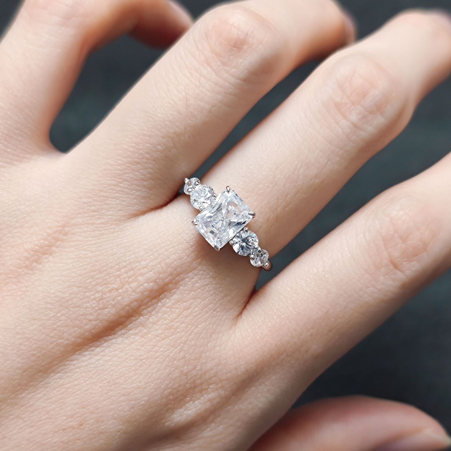 Premium Quality Rings s925Sterling Silver Inlaid with Moissanite2Carat D Radiant Large Stone Ring