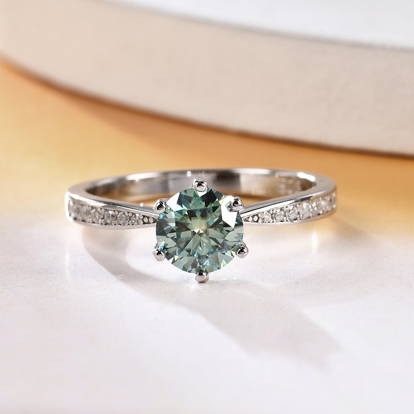 Green Moissanite1Carat Dynamic Ring Set GRA Certificate of Light Luxury Fashion s925Silver Gemstone Ring