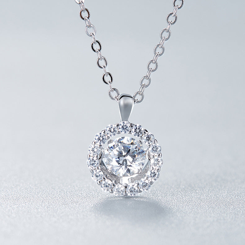 Dynamic Style Light Luxury Moissanite Pendant Fashionable and Elegant s925Silver Inlay0.5Carat Moissanite Necklace Pendant