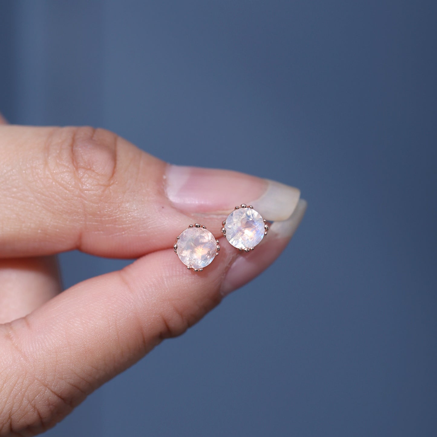 18k Gold Earrings High-End Sense Elegant Natural Cream Blue Moonstone Rose Gold Earrings9/10/14k Gold Earrings