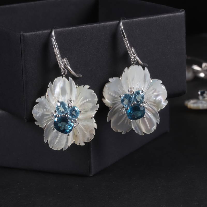 ins Fresh and Elegant Earrings for Girlfriend's Birthday Gift, Shell Natural Topaz Flower Earrings New Style
