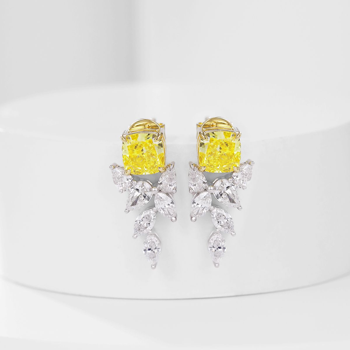 High-end Two-tone Cultivated Diamond Stud Earrings14k Gold Inlaid Real Diamond Earrings Lab-Grown Yellow Diamond Earrings