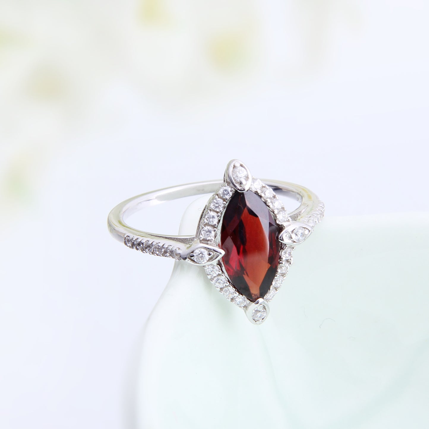 Luxurious and Sophisticated Natural Garnet Ring Direct Supply In Stock s925Silver Inlaid Natural Gemstone Ring
