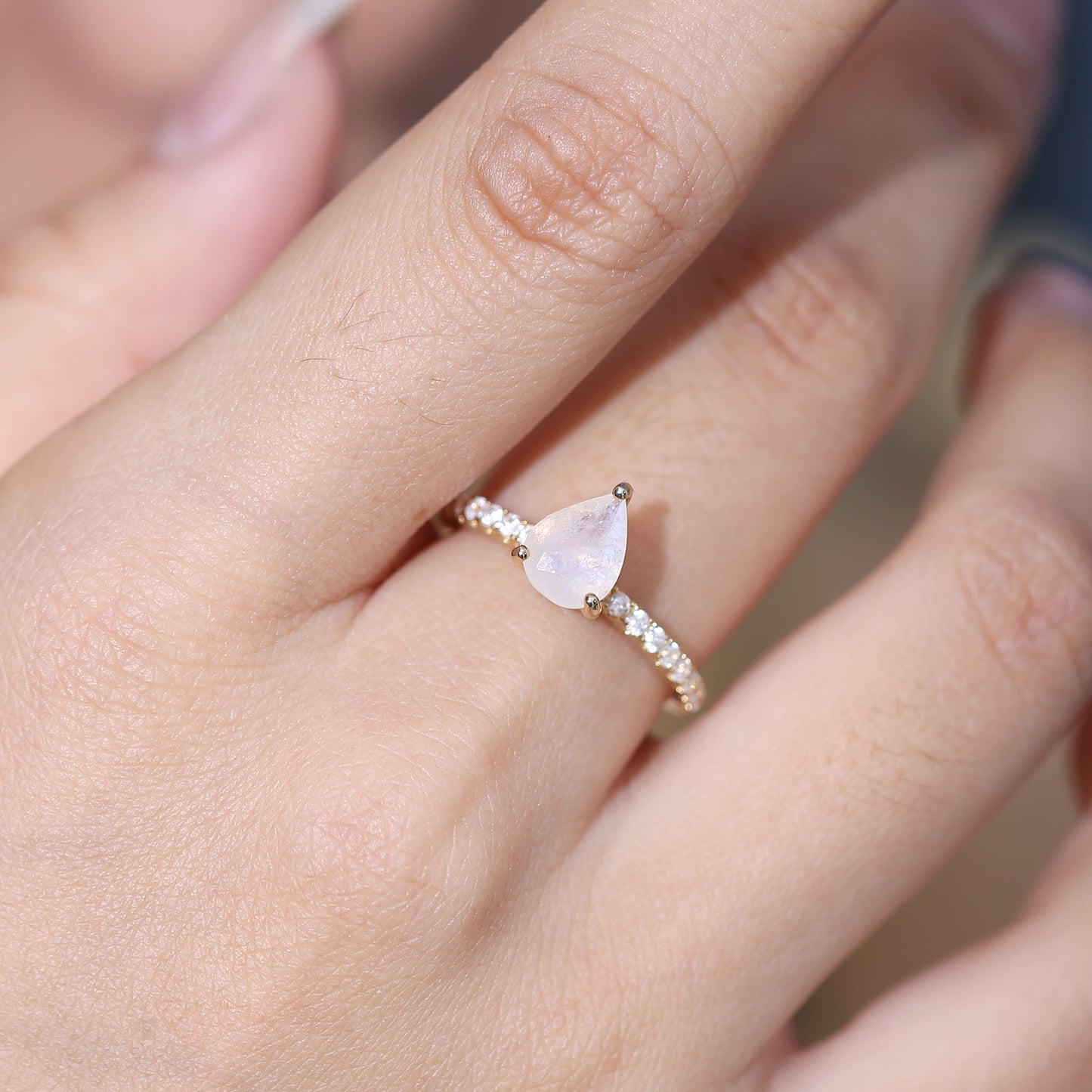 ins Water Drop9/10/14/18k Gold Ring Inlaid with Natural Cream Blue Moonstone Simple Luxury Gold Ring