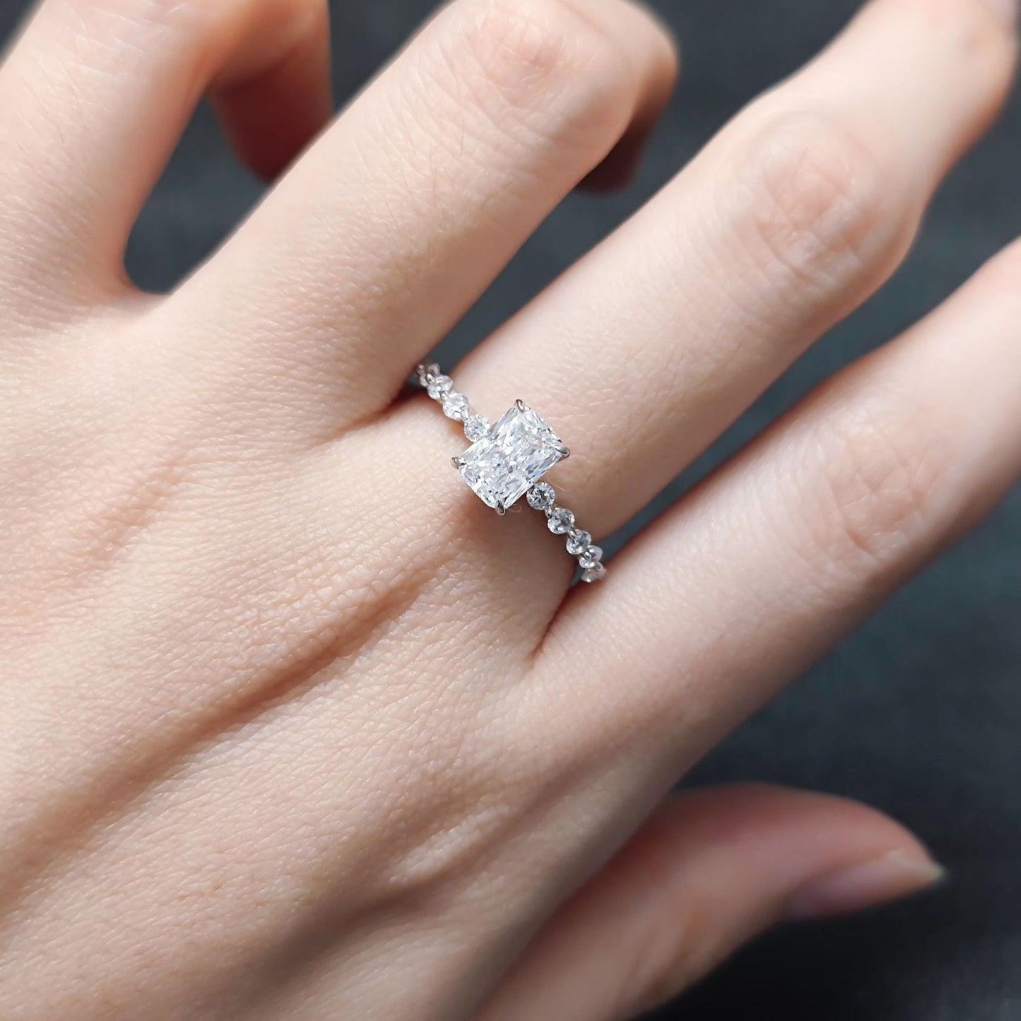 Hot Sale3Carat Wedding Ring Large Main Stone Ring s925Sterling Silver Ring with Moissanite