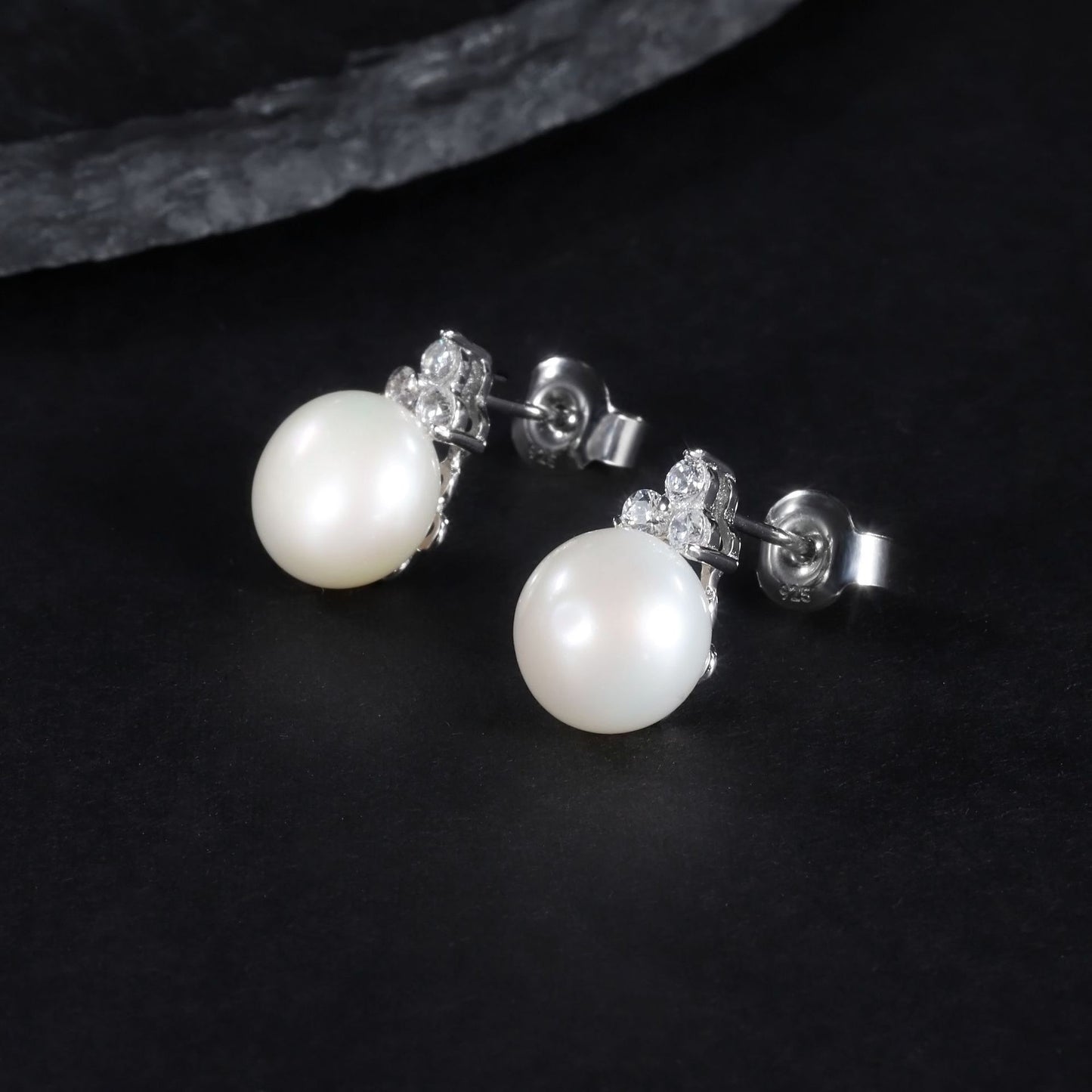 New arrival natural freshwater pearl jewelry Suit Affordable luxury fashion S925Sterling Silver Pearl Necklace and Earrings Two-Piece Set