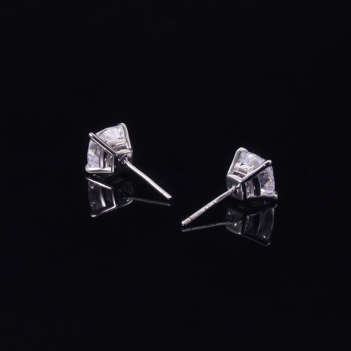 Commuting Daily Fat Square Moissanite Earrings Eagle Claw0.6/1.5/2/2.5Carat s925Sterling Silver Earrings In Stock