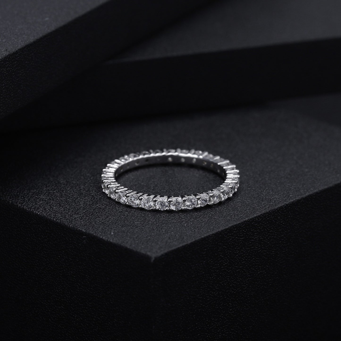 Fashionable Korean and Japanese Style Moissanite Ring Set s925Sterling Silver Platinum Plated with Moissanite2mm Stackable Rings for Men and Women