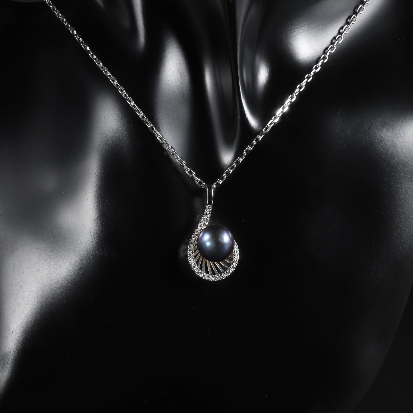 S925Silver Natural Freshwater Pearl Necklace Affordable luxury fashion ins Unique and Elegant Collarbone Chain Sterling Silver Necklace Pendant