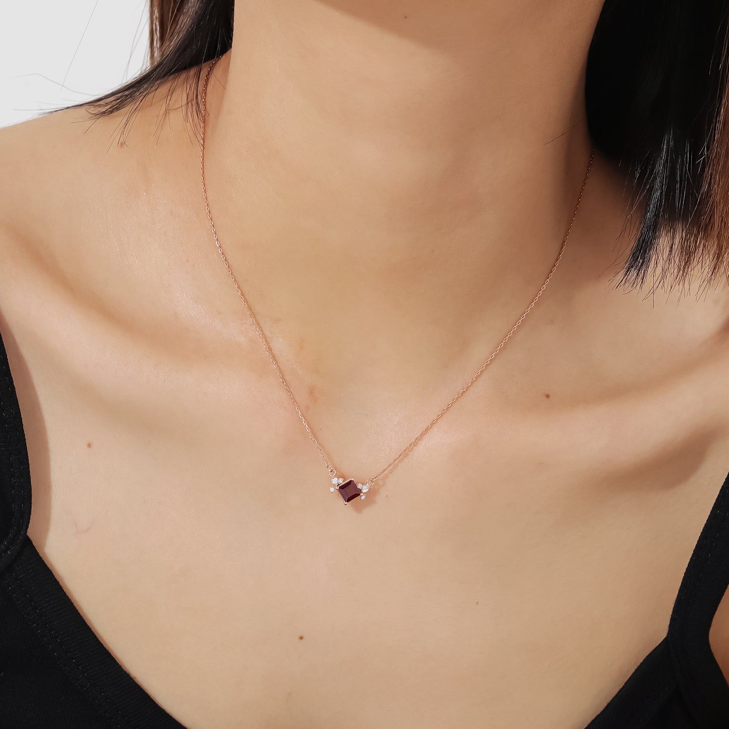 Korean Style Fresh Rhombus Gemstone Necklace Enhances Fairness s925Sterling Silver Plated18k Rose Gold Natural Garnet Necklace