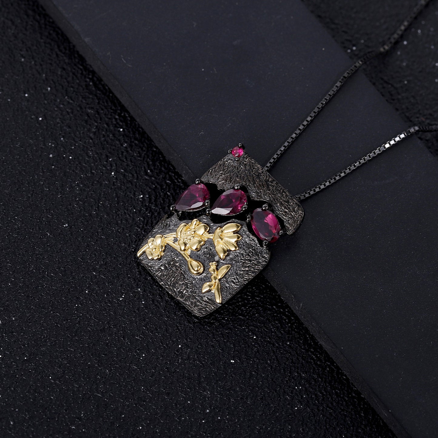 Designer High-End Gemstone Pendant Secret Garden Natural Style925Silver Natural Rose Garnet Necklace Pendant
