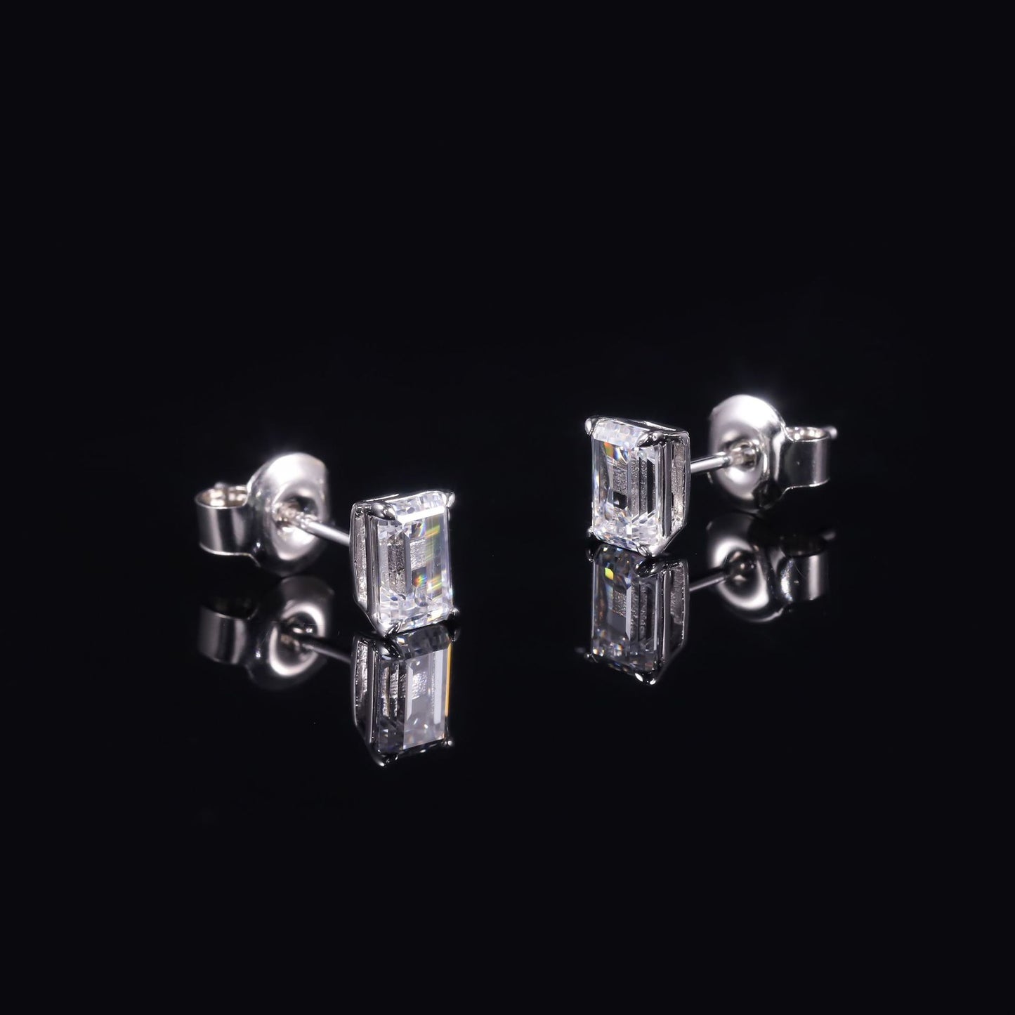 In Stock Wholesale Emerald Cut Stud Earrings Four-Prong1/2/3Carat Moissanite s925Sterling Silver High-End Earrings