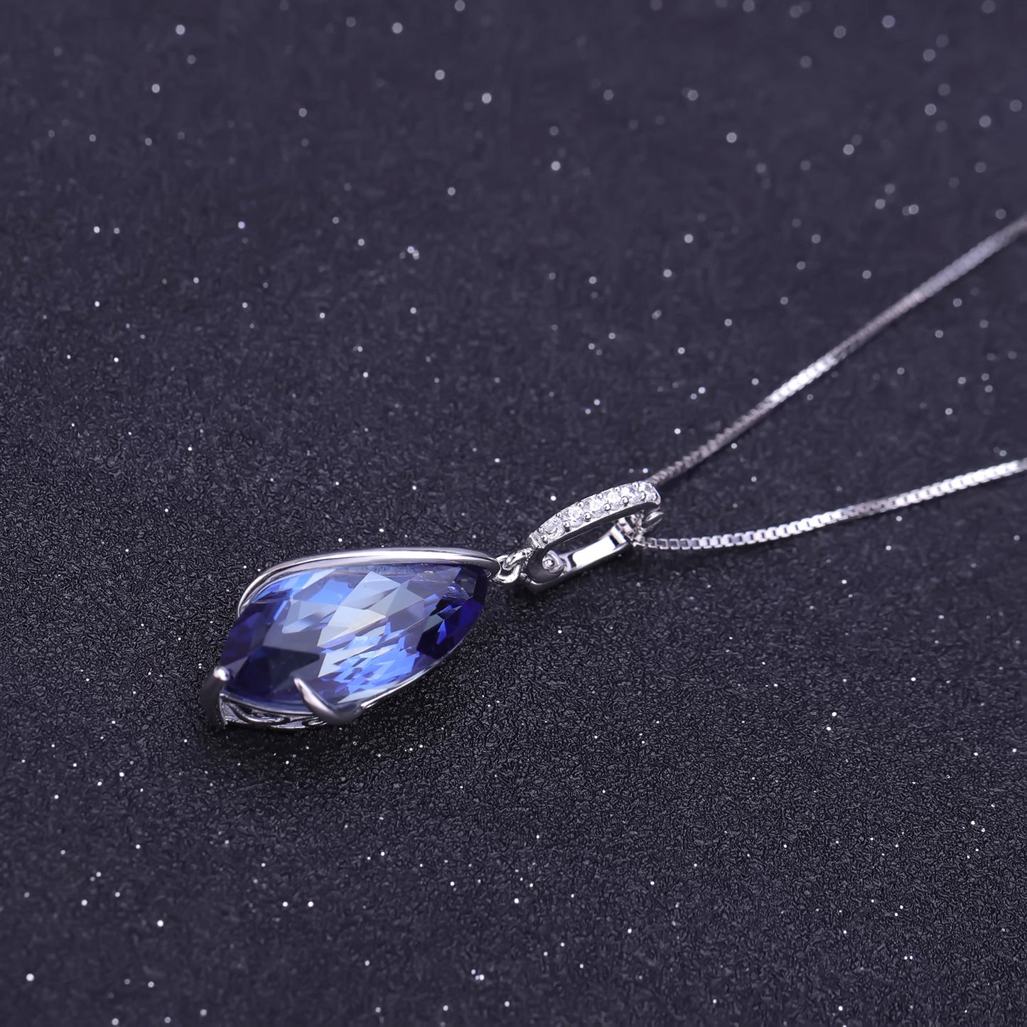Design Sense Colorful Gemstone Crystal Necklace Luxurious Retro Fashion s925Silver Inlaid Gemstone Necklace Pendant