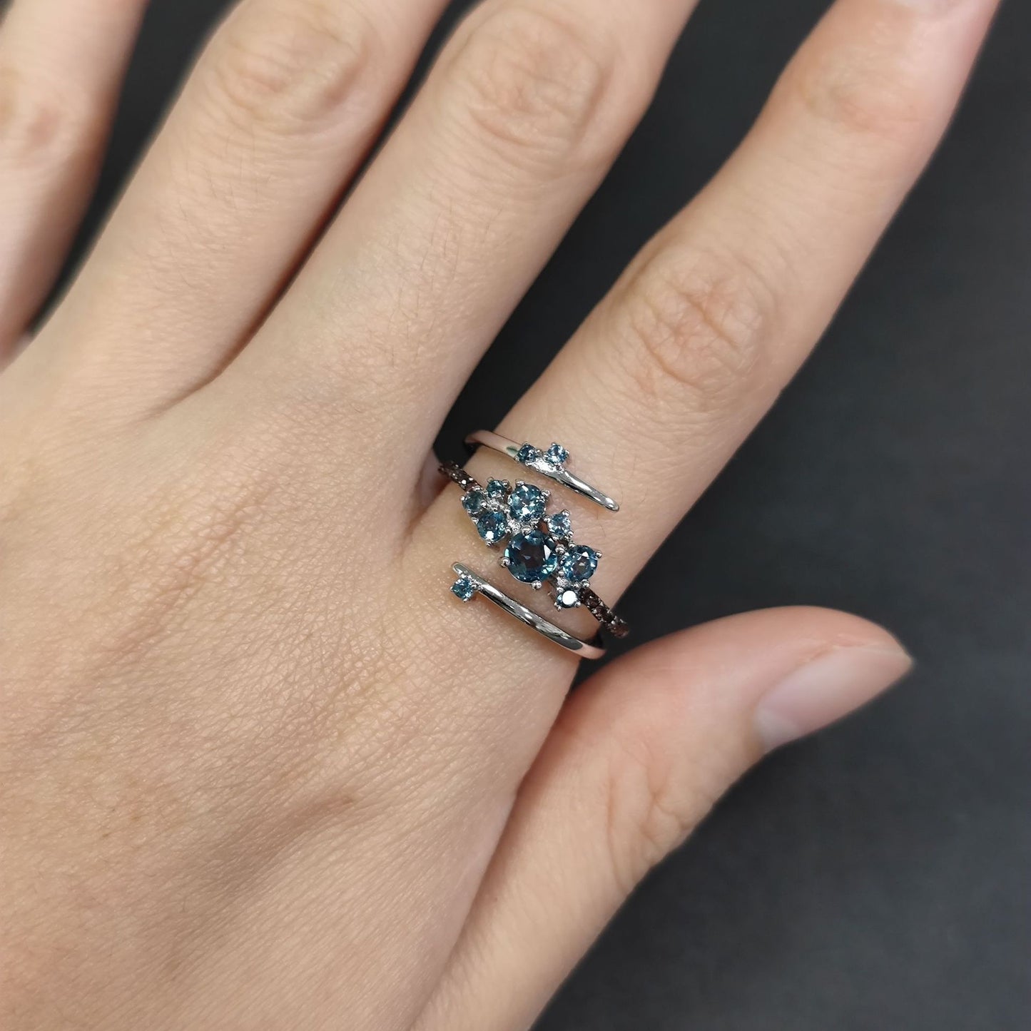 Hot-selling Floral Gemstone Ring s925Sterling Silver Inlaid Natural Topaz Garnet Irregular Ring