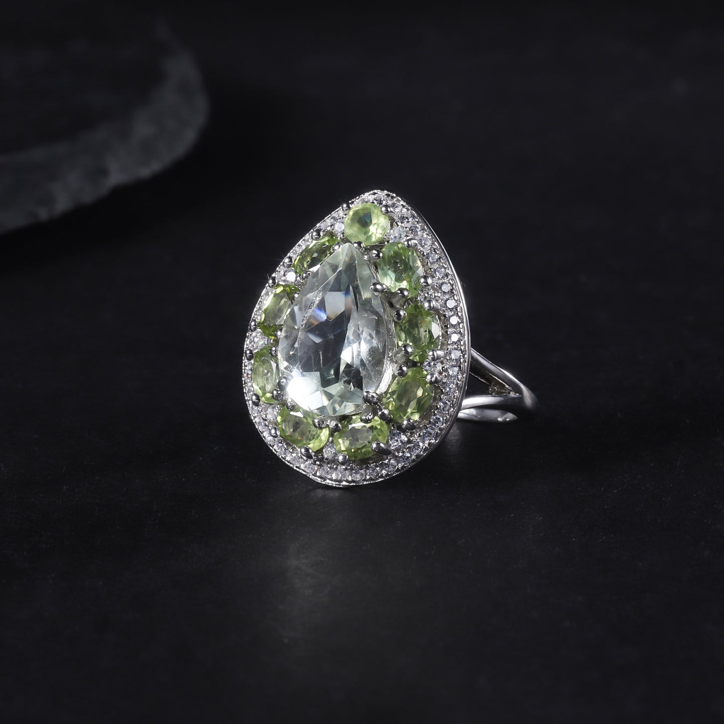 s925Silver Natural Peridot Green Amethyst Ring High-end Fashion Luxurious Inlaid Natural Gemstone Ring