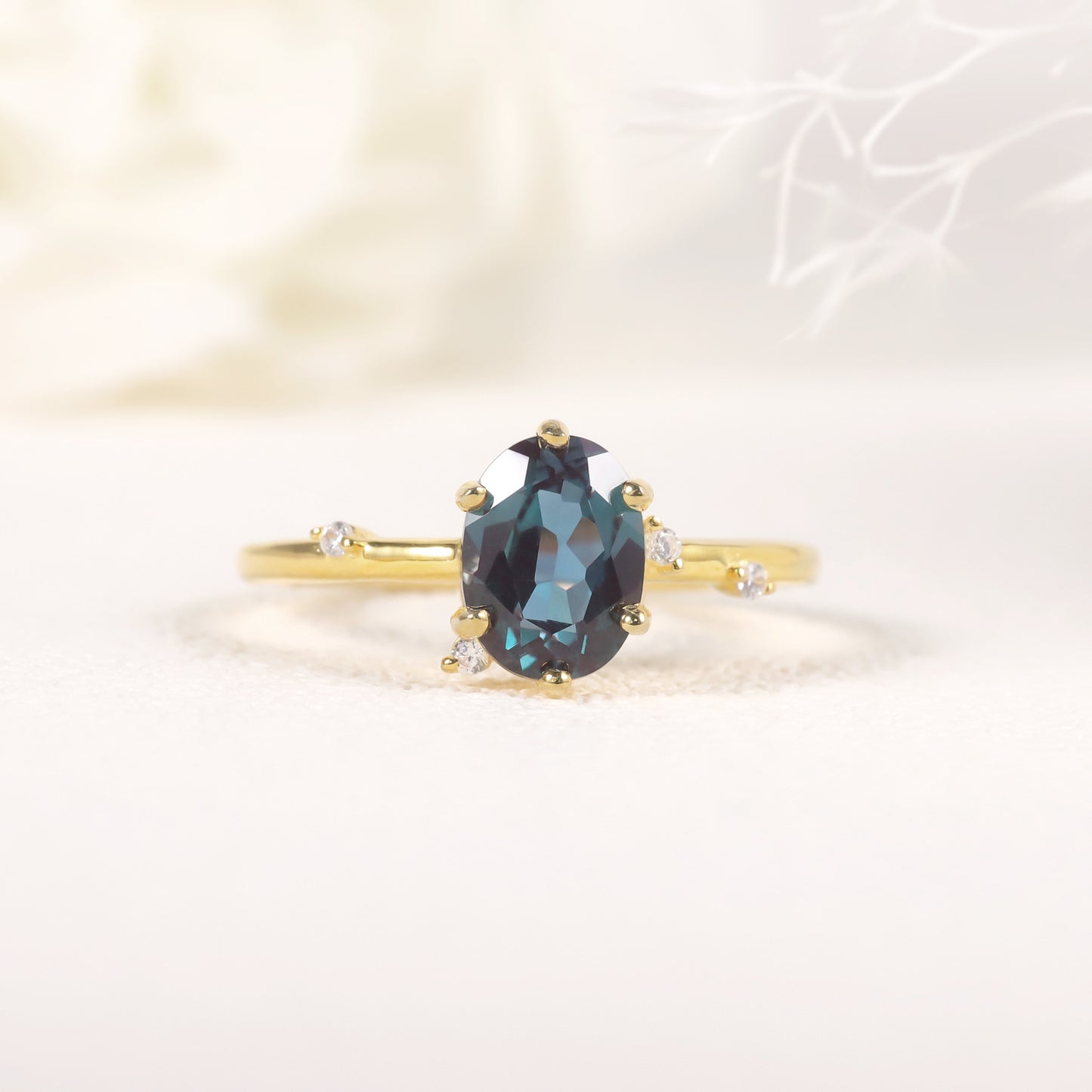 Fashionable and Unique Rings s925Sterling Silver Gold-Plated Single Lab-Grown Color-Changing Sapphire Ring for Men and Women