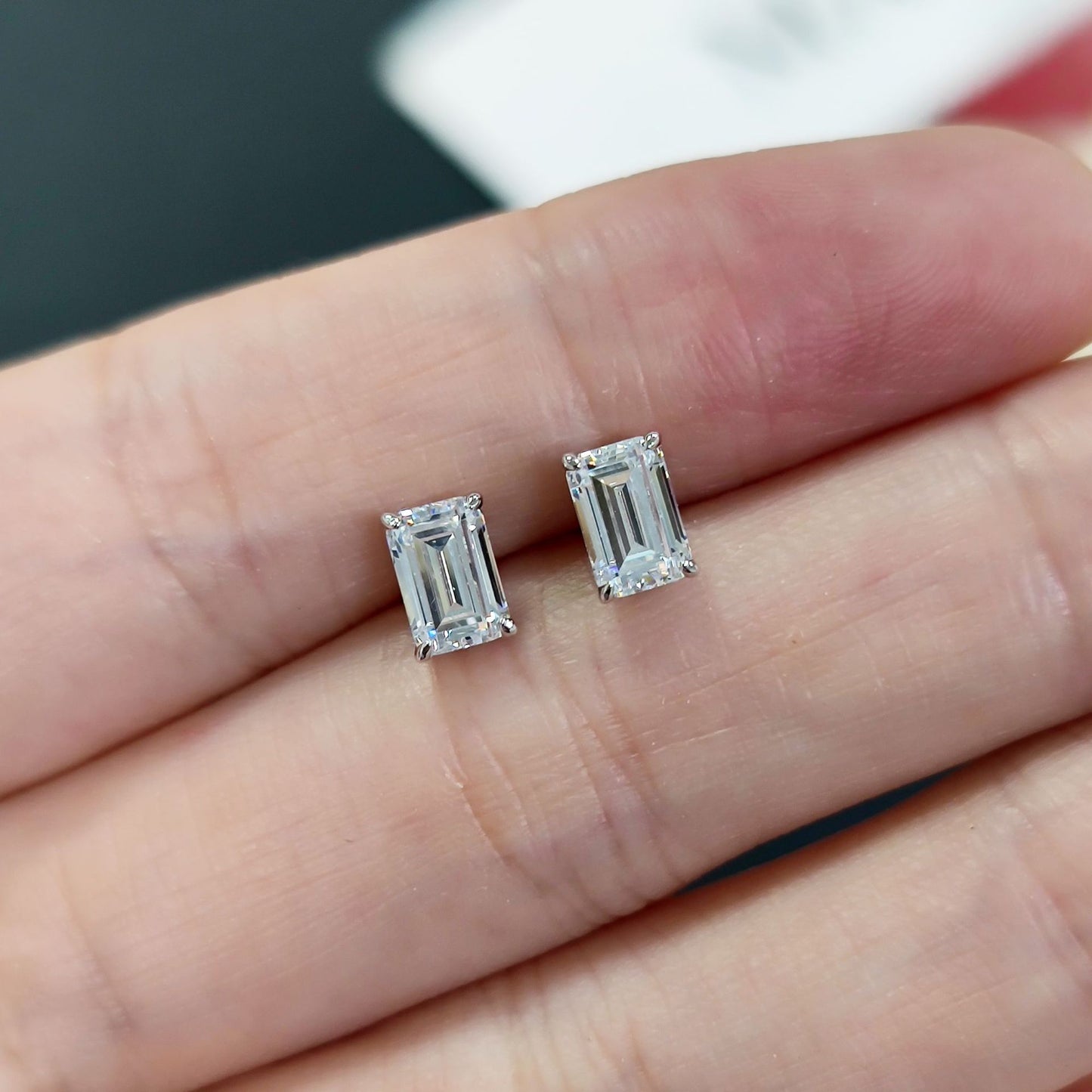 In Stock Wholesale Emerald Cut Stud Earrings Four-Prong1/2/3Carat Moissanite s925Sterling Silver High-End Earrings