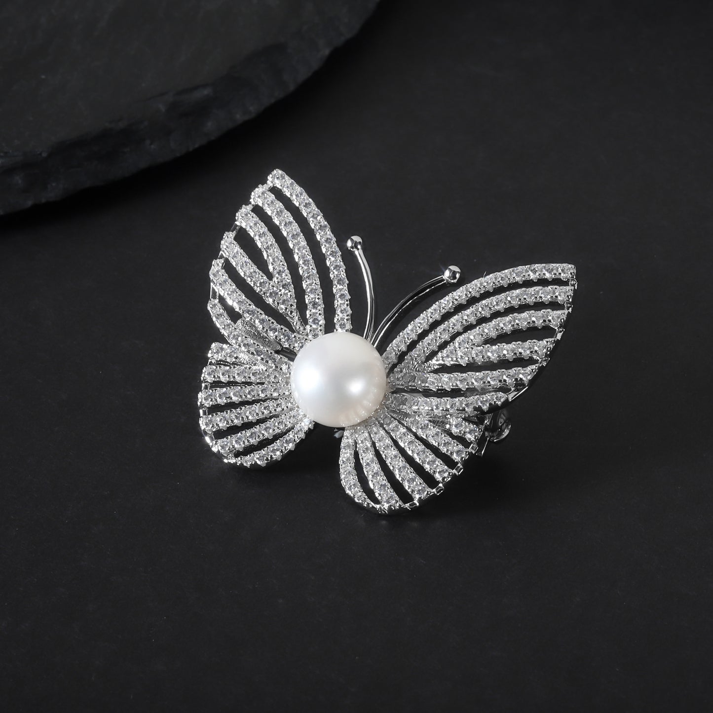 New Natural Freshwater Pearl Butterfly Brooch Designer Fashion Light Luxury High-end Feel S925Sterling Silver Brooch