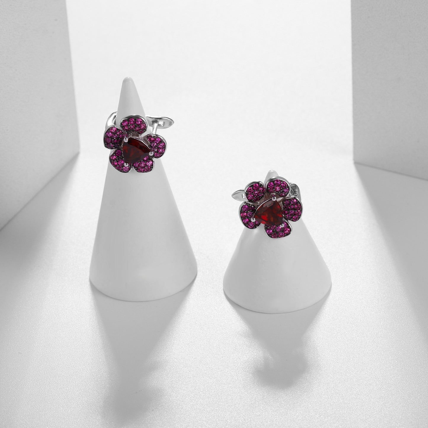 Designer Natural Gemstone Earrings with Natural Floral Style ins Wind s925Silver Amethyst Stud Earrings