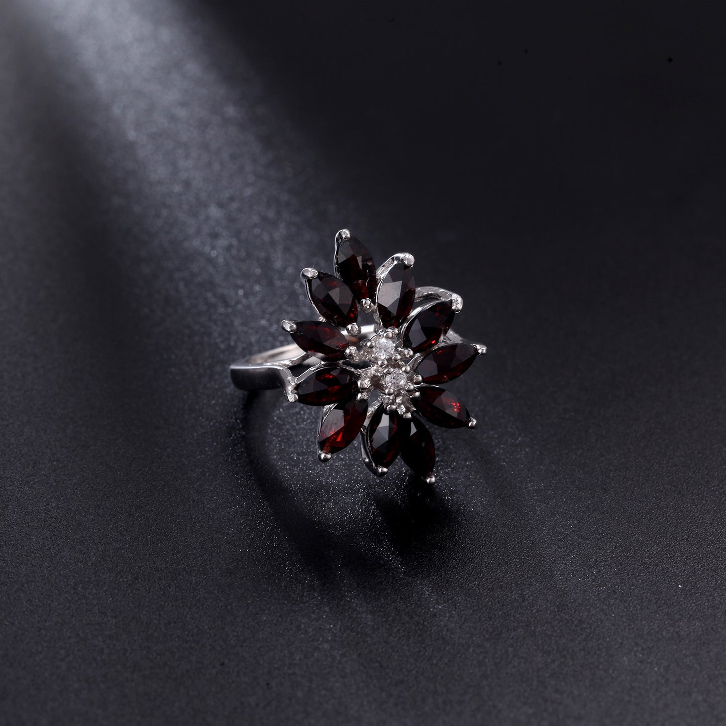 Unique Design Marquise Natural Garnet Ring Irregular s925Sterling Silver Inlaid Gemstone Ring Exaggerated