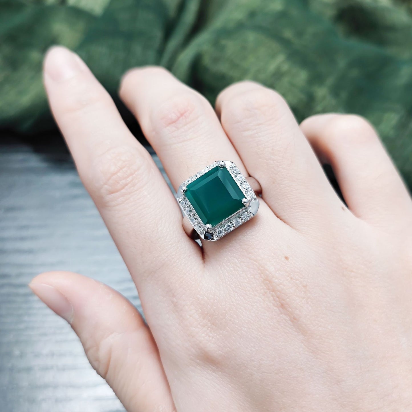 New Square Gemstone Ring s925Sterling Silver Inlaid Natural Green Chalcedony Ring Vintage Elegant Jewelry