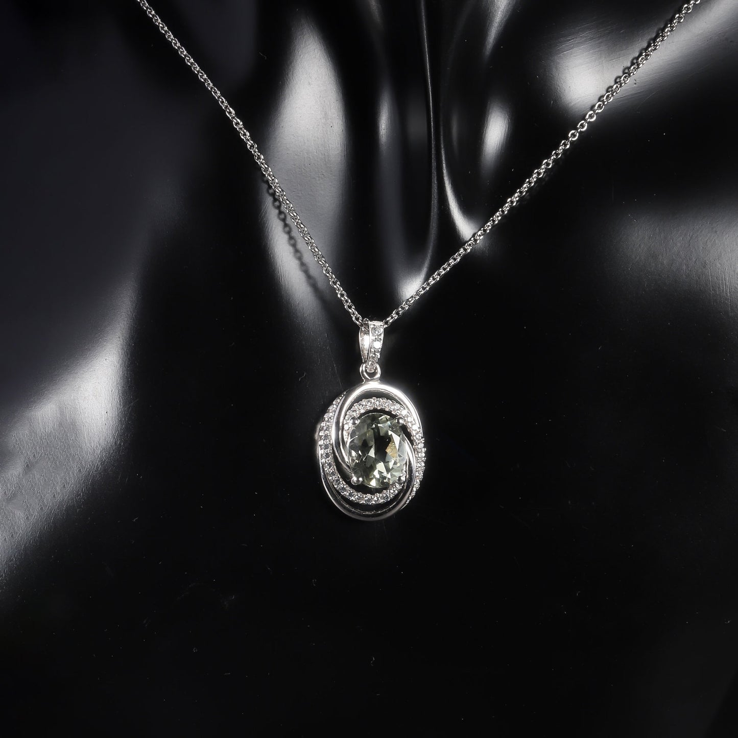 Affordable Luxury Fashion Natural Gemstone Necklace Pendant Sense of Design s925Sterling Silver Inlaid Natural Green Amethyst Pendant